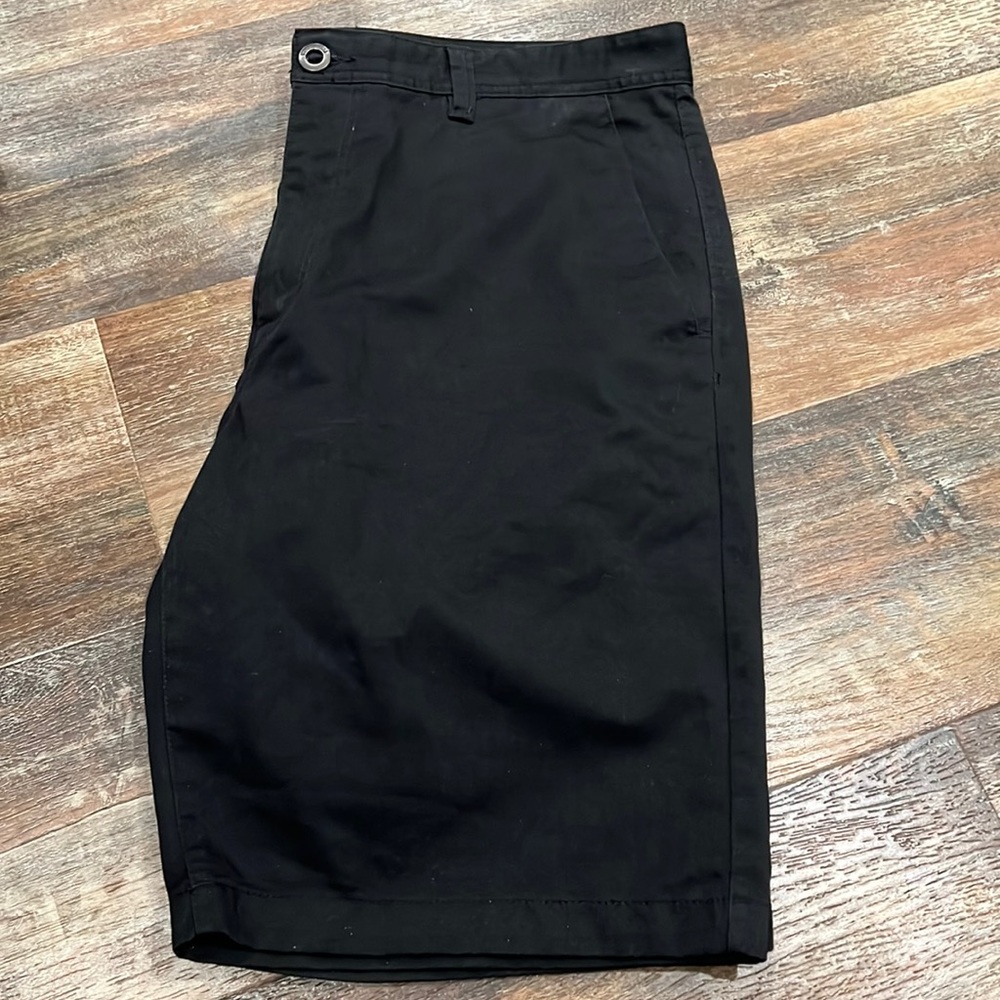 Mens Volcom shorts excellent used condition.